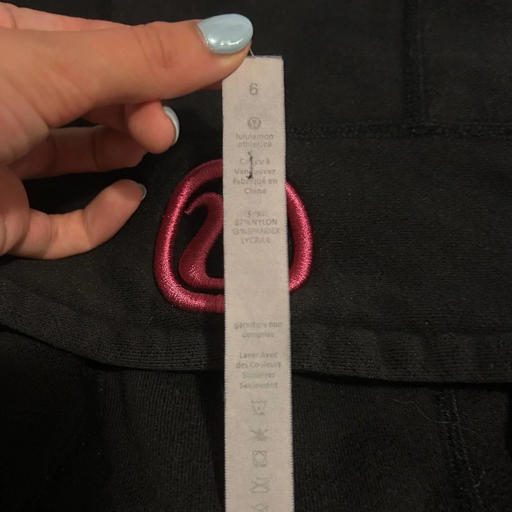 VINTAGE lululemon athletica Black & Pink Cropped Scuba Zip Up - Picture 6 of 7